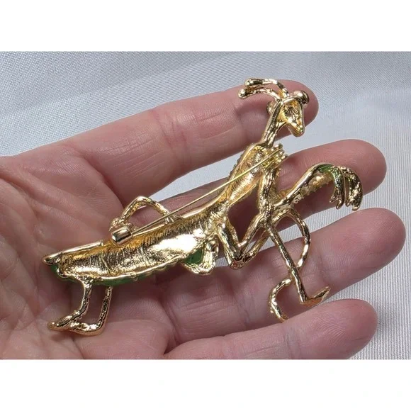 Green Rhinestone Praying Mantis Insect Brooch Pin Statement Jewelery Gold toned - Picture 7 of 10